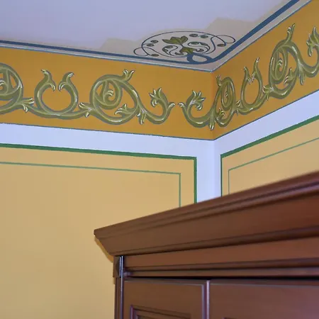 Family At Renaissance Square 3*