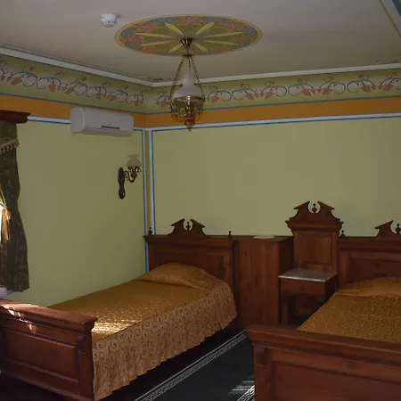 Family At Renaissance Square Hotel 3*