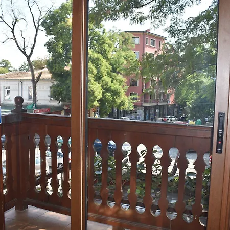 Family At Renaissance Square Hotel Plovdiv