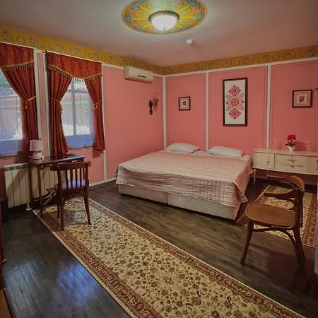 Family At Renaissance Square 3*