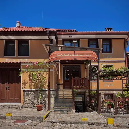 文艺复兴广场家庭酒店