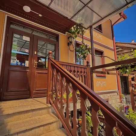 Family At Renaissance Square 3* Plovdiv