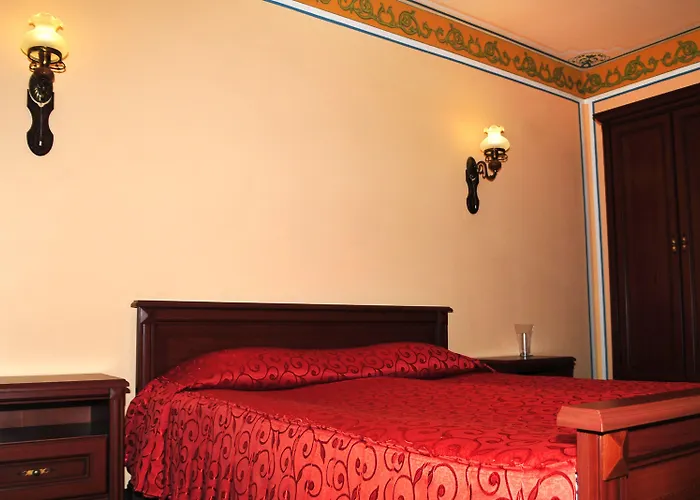 酒店 文艺复兴广场家庭酒店 3*