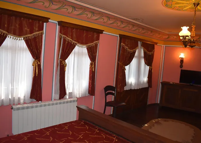 文艺复兴广场家庭酒店