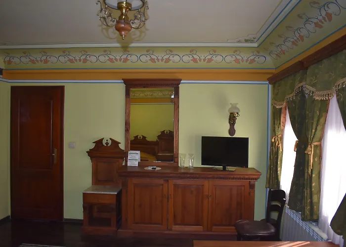 酒店 文艺复兴广场家庭酒店 3*