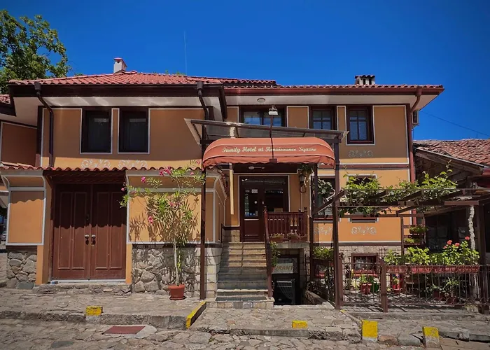 文艺复兴广场家庭酒店