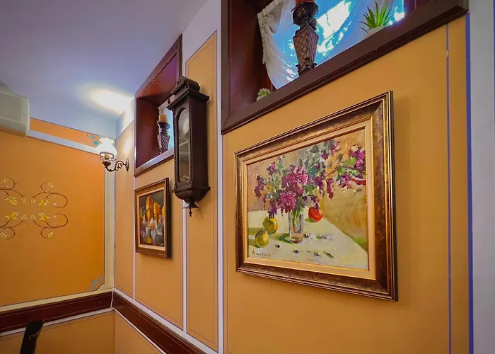 文艺复兴广场家庭酒店