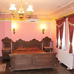 فندق Family At Renaissance Square بلوفديف