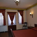 Хотел семеен на площад ренесанс Пловдив