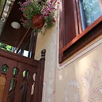 семеен на площад ренесанс Хотел Пловдив