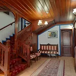 семеен на площад ренесанс