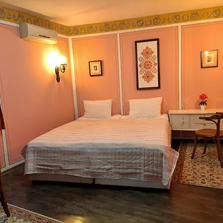 Family At Renaissance Square 3* Пловдив