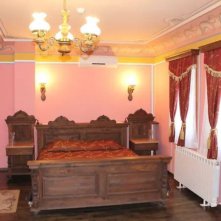 Hotel Family At Renaissance Square Plovdiv