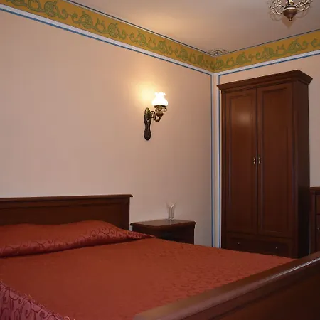 Hotel Family At Renaissance Square