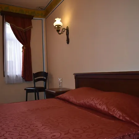 Family At Renaissance Square 3*