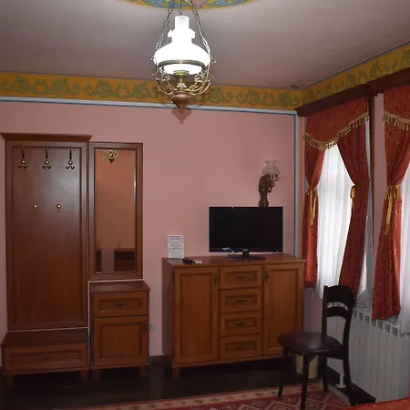 семеен на площад ренесанс 3* Пловдив