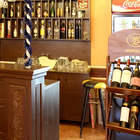 Отель Family At Renaissance Square