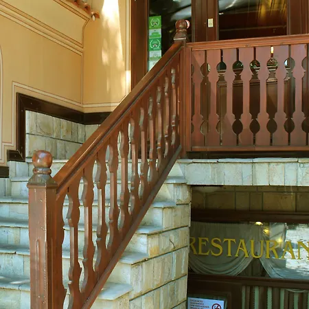 Family At Renaissance Square 3* Plovdiv