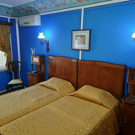 семеен на площад ренесанс 3* Пловдив