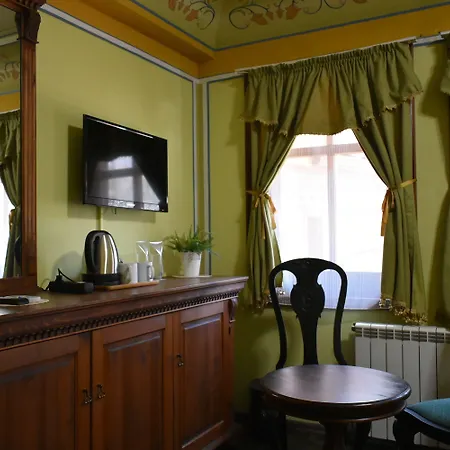 Family At Renaissance Square Hotel