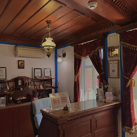 Отель Family At Renaissance Square 3*