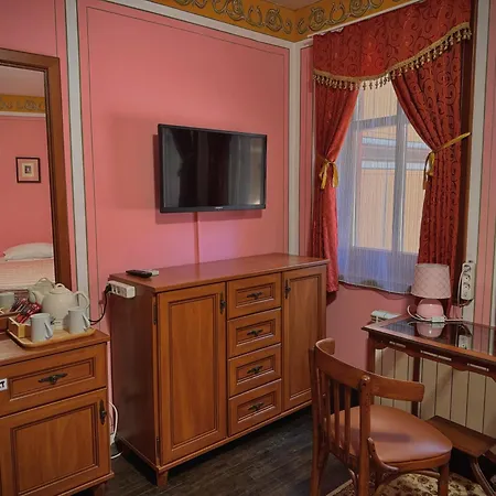 Family At Renaissance Square 3* Пловдив