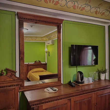 Hotel Family At Renaissance Square