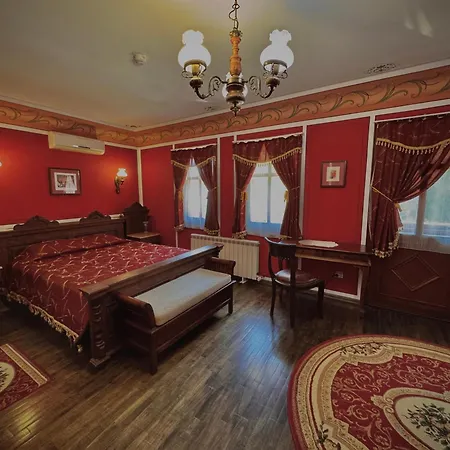 Family At Renaissance Square 3*