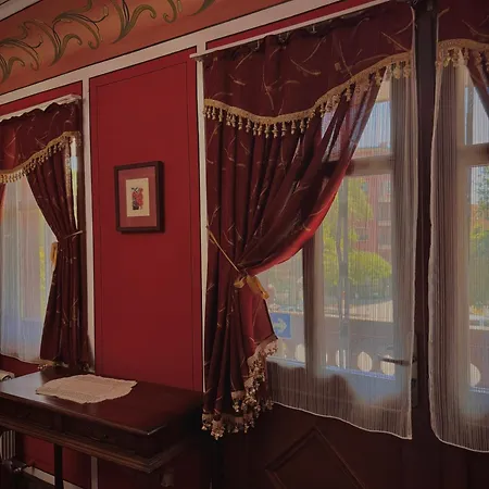 Hotel Family At Renaissance Square 3*