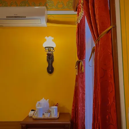 Отель Family At Renaissance Square Пловдив