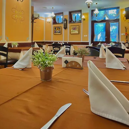 Family At Renaissance Square 3* Пловдив