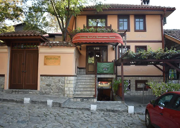 文艺复兴广场家庭酒店 酒店