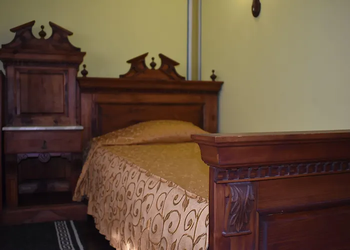 文艺复兴广场家庭酒店 酒店