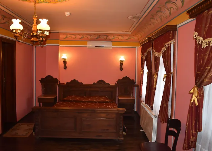 文艺复兴广场家庭酒店 酒店 3*