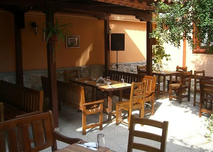 文艺复兴广场家庭酒店 3*